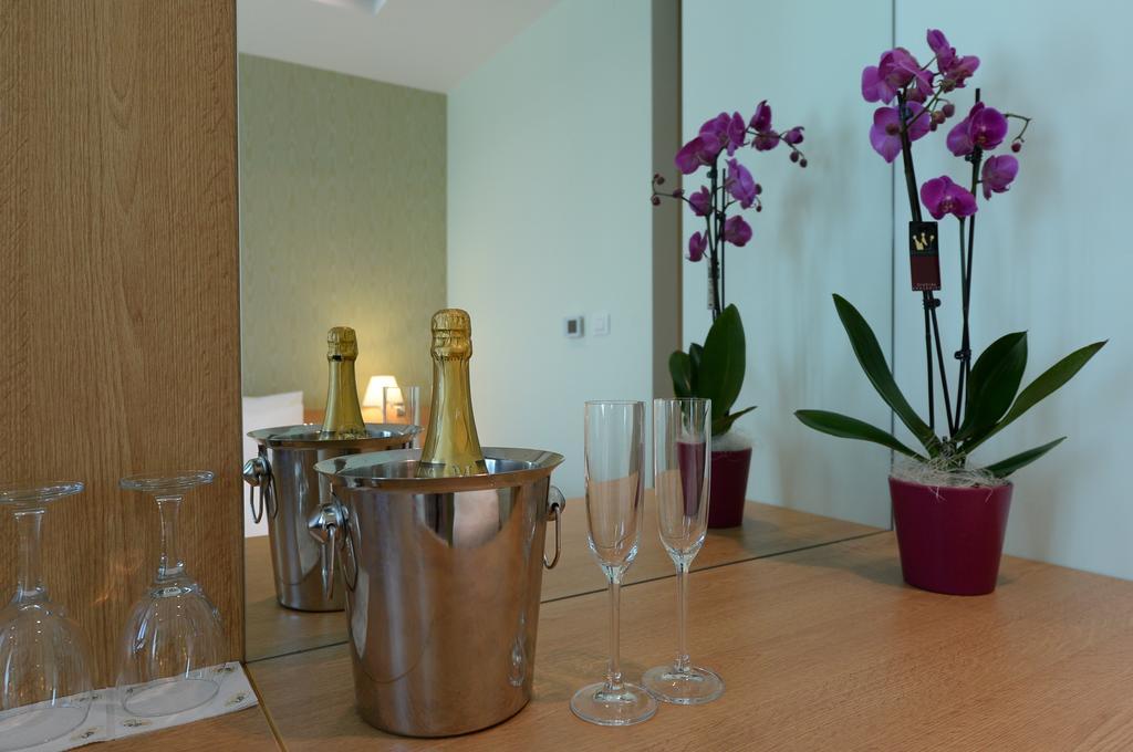 Hotel Hedonic Beograd Bagian luar foto