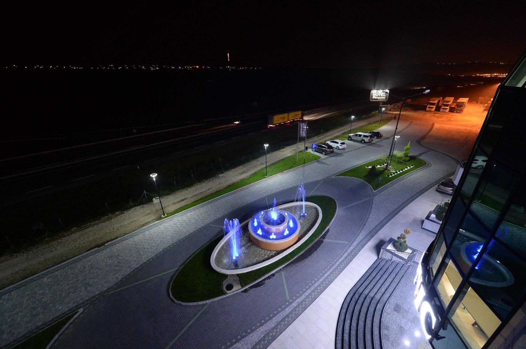 Hotel Hedonic Beograd Bagian luar foto