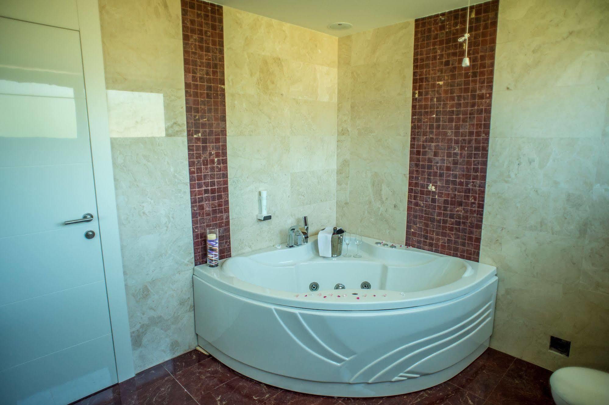 Hotel Hedonic Beograd Bagian luar foto