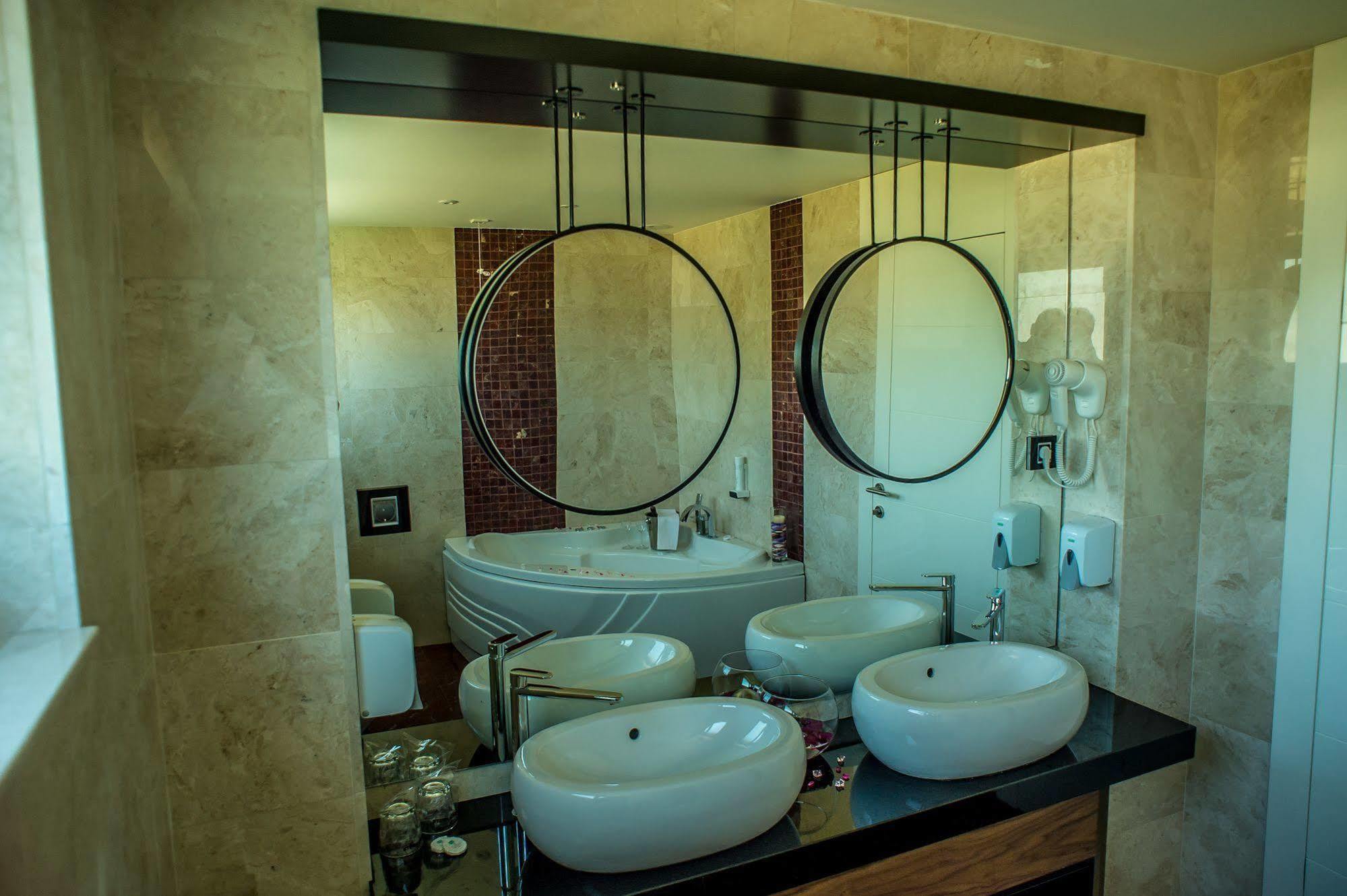 Hotel Hedonic Beograd Bagian luar foto